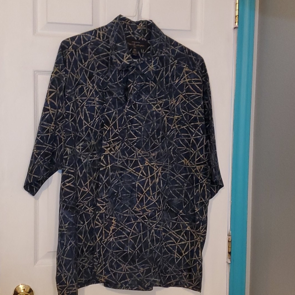 Pete Huntington Mens Button Up Shirt like new